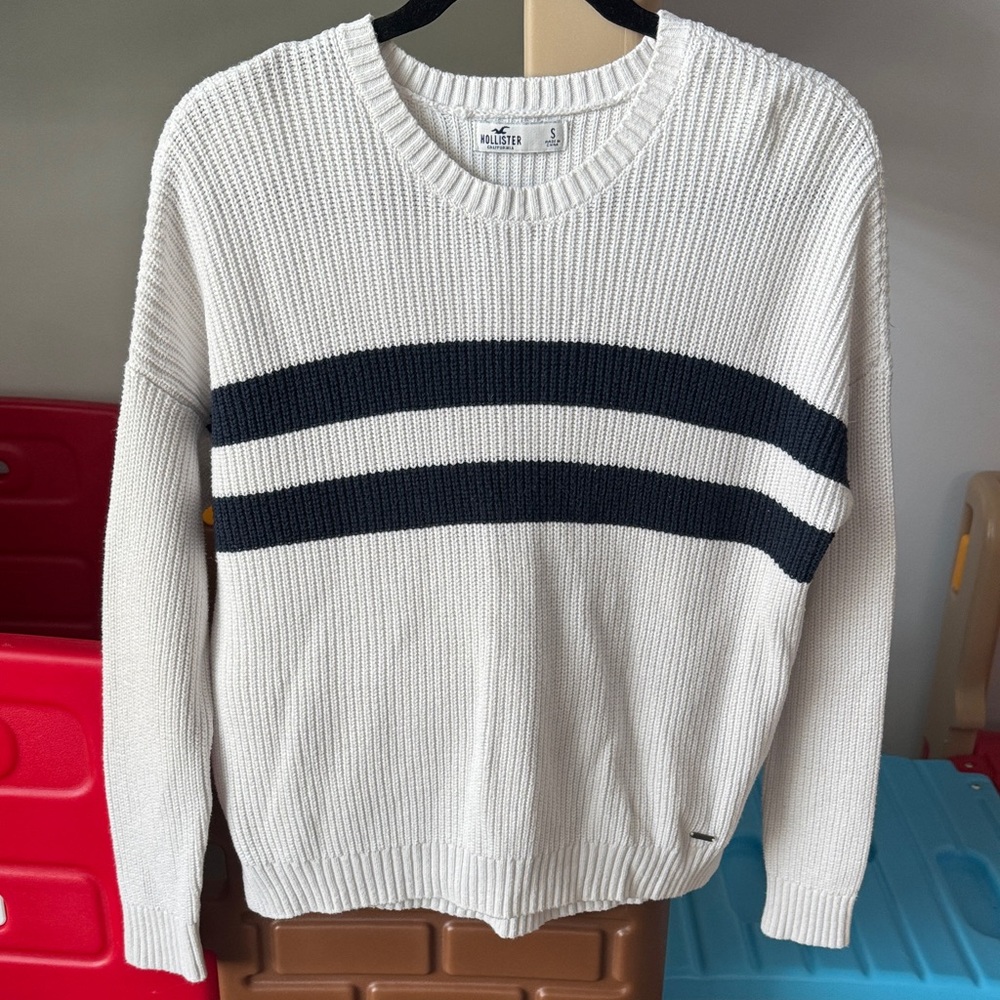 Hollister Women's White Sweater with Navy Stripes
